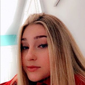 Meet your Posher, Mikaela